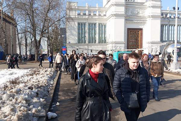 Студенты ЮФ ИЭУП посетили международную выставку-форум «Россия»: АНО «ДВД «Россия»