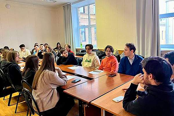 На юридическом факультете ИЭУП состоялась интерактивная игра «Своя игра по Бюджетному праву»