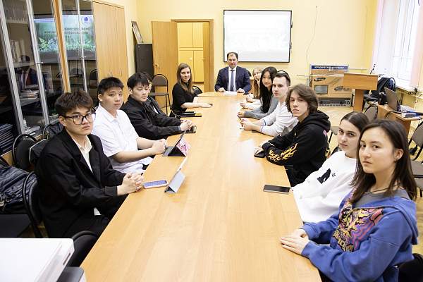 Круглый стол «Эколого-экономическое мировоззрение в XXI веке»