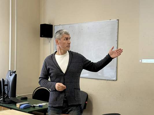 Экономика без прибыли: в РГГУ обсудили альтернативные модели хозяйствования