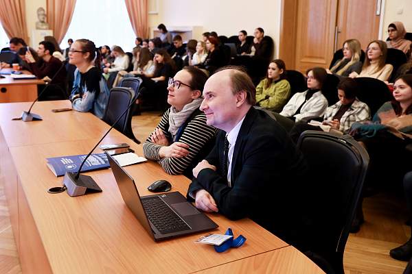 В РГГУ обсудили проблематику развития Востока и Африки
