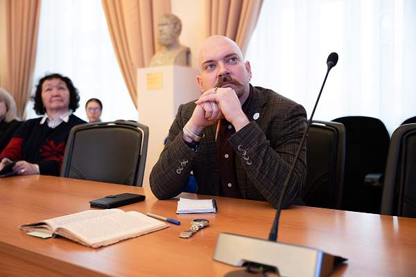 Суверенитет и социальная справедливость: в РГГУ обсудили новую модель развития России