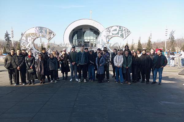 Студенты ЮФ ИЭУП посетили международную выставку-форум «Россия»: АНО «ДВД «Россия»