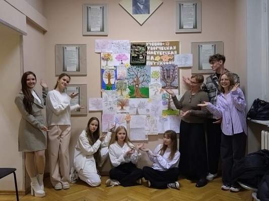 Выставка работ в рамках "Учебно-творческих мастерских" профессора И.А. Петуховой
