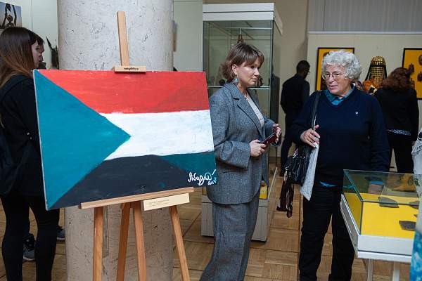 Открытие выставки Судана