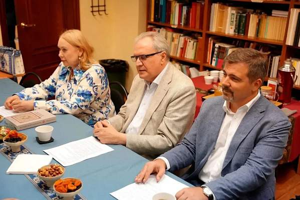 В Институте Конфуция РГГУ обсудили развитие международного культурно-образовательного проекта «Культурная визитка»
