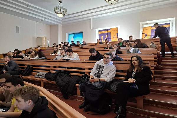 Состоялась встреча студентов РГГУ с сотрудниками линейного отдела МВД России на водном транспорте