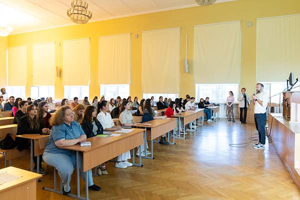 Встреча руководства университета с иностранными студентами