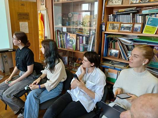 Студенты РГГУ обсудили итоги сентябрьских мероприятий БРИКС в преддверии саммита БРИКС-2024