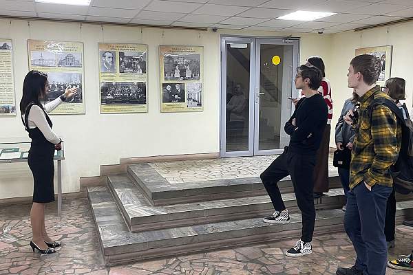 Студенты РГГУ приняли участие в выездном заседании в Архиве РАН