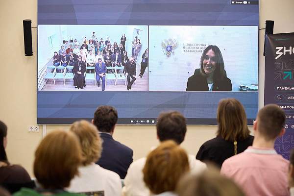 Делегация РГГУ приняла участие в пилотной смене проекта «Родная гавань»