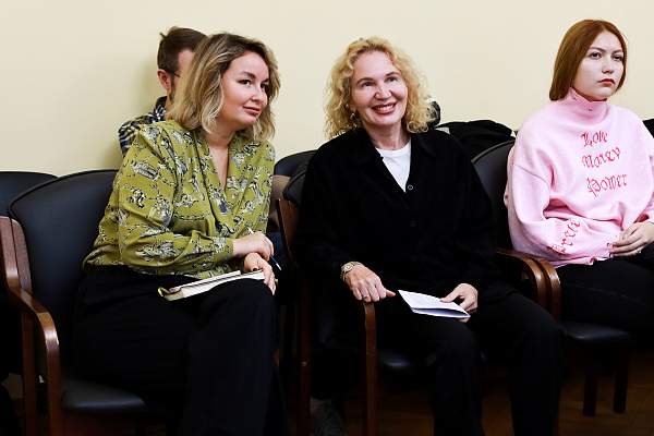 О нормах поведения в обществе: в РГГУ прошла лекция Валентины Хлистун