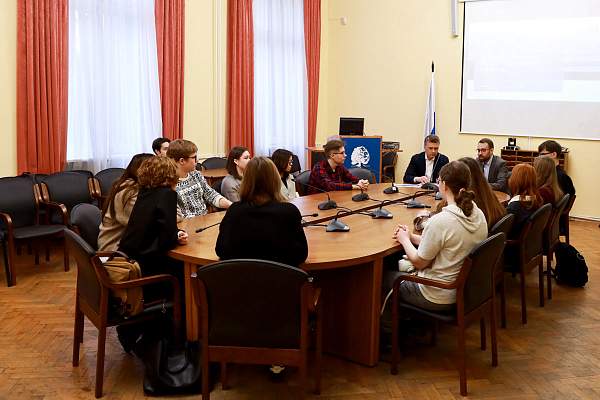 В РГГУ прошла встреча студентов с гендиректором треста «Арктикуголь»
