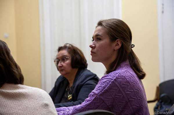 Тему спортивных песен обсудили на заседании СНО «Советская повседневность»