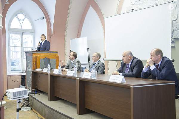 В ИАИ РГГУ состоялась встреча первокурсников с Константином Могилевским