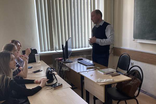 На юридическом факультете состоялась правовая квест-игра «Потребитель! Знай свои права!»