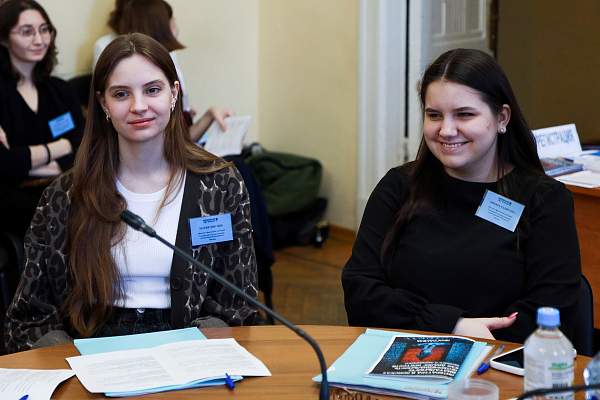 В РГГУ состоялась XV межвузовская студенческая научная конференция «Литература в поисках визуального: интермедиальность как диалог искусств. Памяти Сергея Петровича Лавлинского»