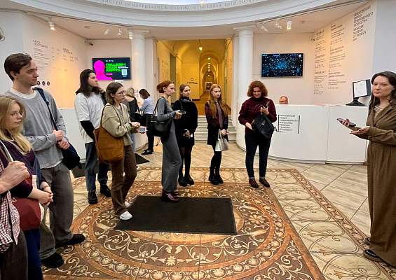 Организация выставок в современном музее: экскурсия для студентов РГГУ в MMOMA