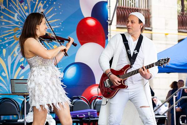 Шесть тысяч новых историй