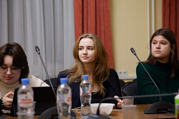 Тему спортивных песен обсудили на заседании СНО «Советская повседневность»