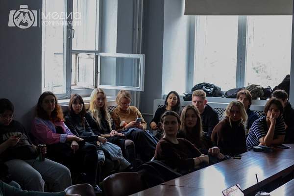 Исследования медиакоммуникаций: проблемы и пути их решения (круглый стол по вопросам подготовки ВКР)