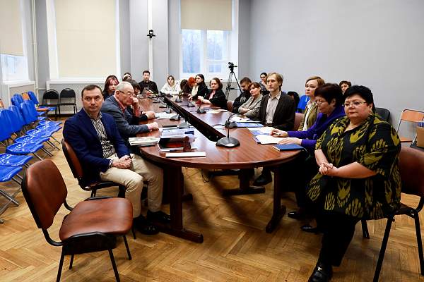 «Современное африканское искусство как реакция на постколониальную историю»