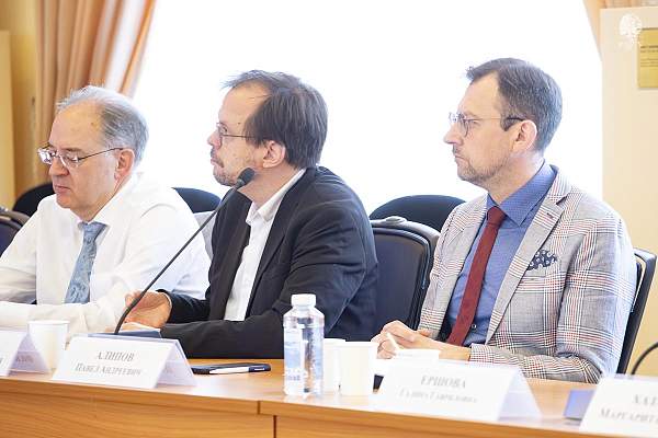 Состоялось заседание Ученого совета РГГУ: награды, новые центры и стратегические инициативы