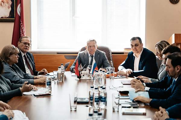 РАЕН поддержала инициативу РГГУ по созданию научной школы платформенной экономики