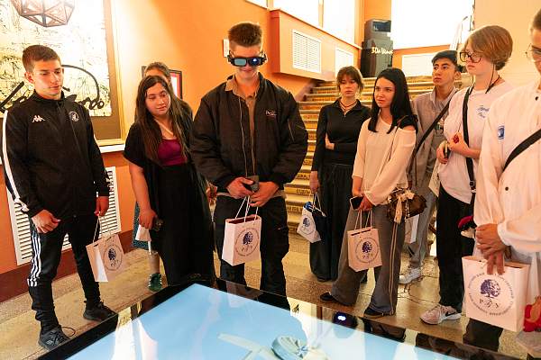 РГГУ открыл двери юным журналистам со всего мира