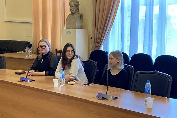 Преподаватели и студенты ЮФ приняли участие в обсуждении актуальных правовых проблем развития предпринимательства и сохранения культурного наследия