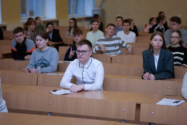Состоялся заключительный этап Олимпиады РГГУ для школьников