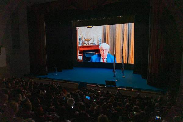 Елена Барышева и Светлана Коначёва удостоены престижной премии на VIII профессорском форуме