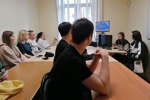 В РГГУ состоялось заседание студенческого  научного объединения «Язык и культура в профессиональной коммуникации»