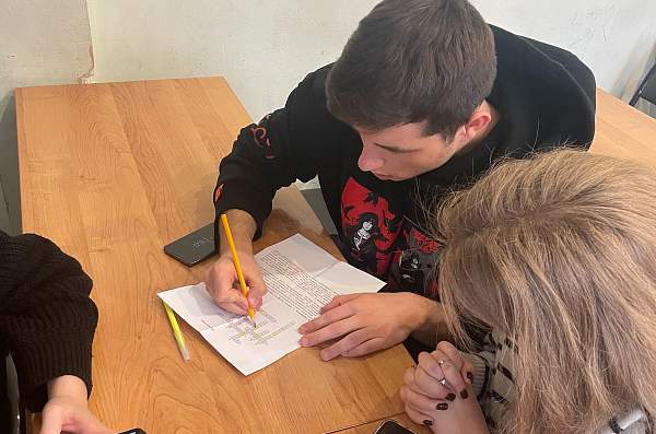 Состоялась интеллектуальная игра-юридический квест «Знатоки права»