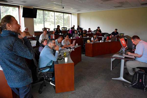 Эксперт РГГУ Дмитрий Беляев провел семинар и мастер-класс «Иероглифические надписи Киригуа» в Гватемале