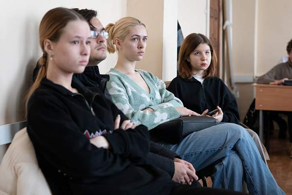 В Гуманитарном колледже состоялась учебно-профориентационная лекция об аудиовизуальных архивах и документах