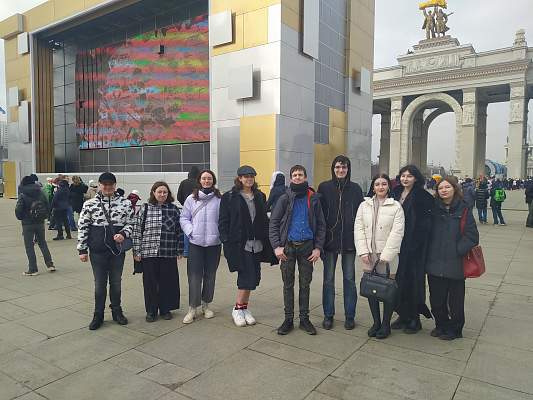 Студенты исторического факультета посетили выставку «Атом» на ВДНХ