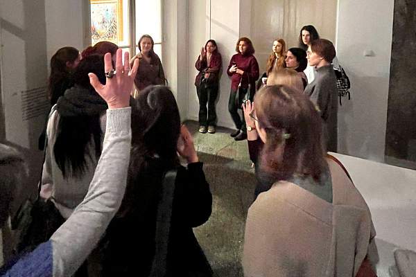 Организация выставок в современном музее: экскурсия для студентов РГГУ в MMOMA