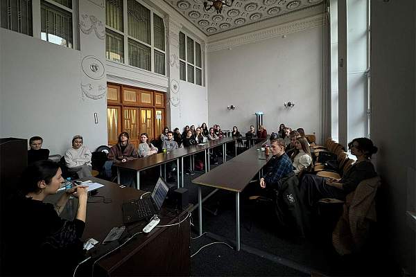 На факультете рекламы и связей с общественностью прошло очередное заседание СНО «Исторические коннотации рекламы» 