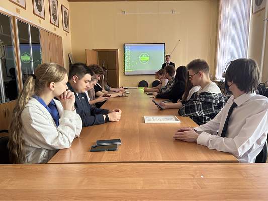Поддержка новых территорий московскими вузами: В РГГУ прошла четвёртая встреча СНО «УРНТРФ»