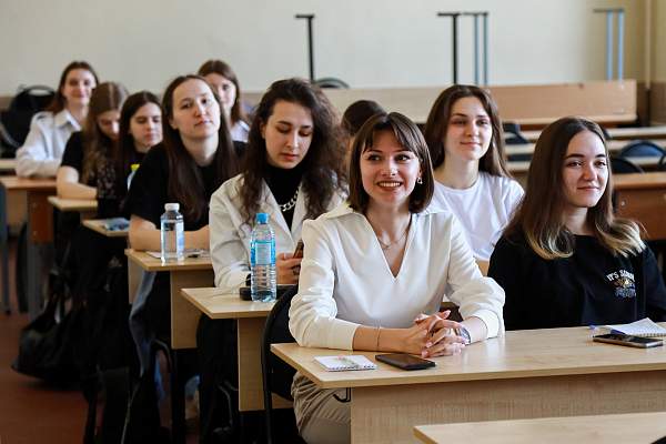 В РГГУ состоялся круглый стол «Диалог культур: история и современность»