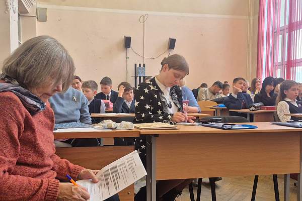 Подведены итоги национального соревнования юных исследователей «Шаг в будущее, Юниор»