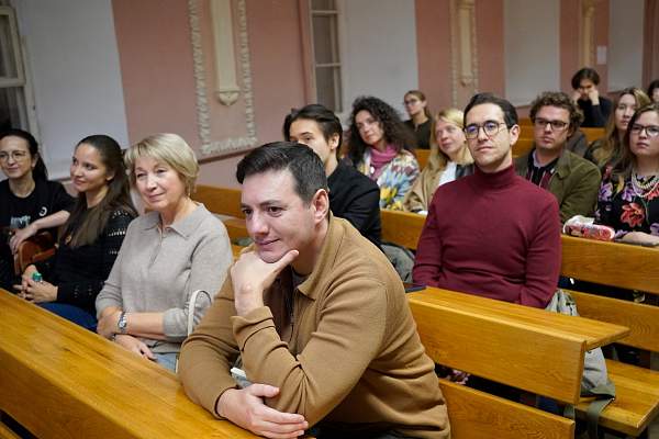 Первое заседание СНС «Холокост и геноциды: культура памяти» в новом учебном году