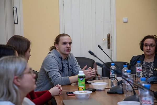 Тему спортивных песен обсудили на заседании СНО «Советская повседневность»