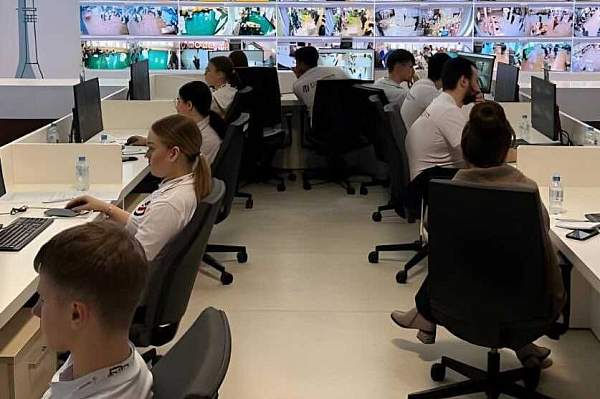 Студенты РГГУ посетили Общественный штаб по наблюдению за выборами в Москве