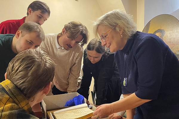 Экскурсия студентов ФАД РГГУ в Отдел рукописей РГБ