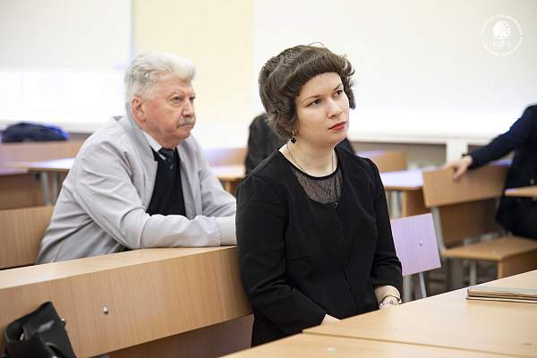 Показ документального фильма «У края бездны. Прорыв к Центру» в РГГУ