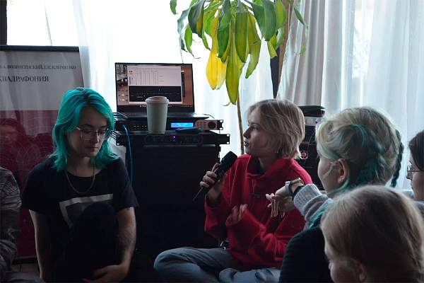 Студентки РГГУ представили доклад о хамниганской экспедиции на семинаре Общества полевых лингвистов