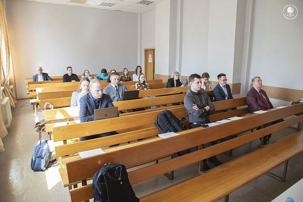 Страны Вишеградской группы (V4) — за прагматичную кооперацию и деполитизацию  