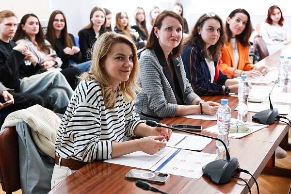 Состоялась защита итоговых проектов семинара «Основы фармкоммуникаций»
